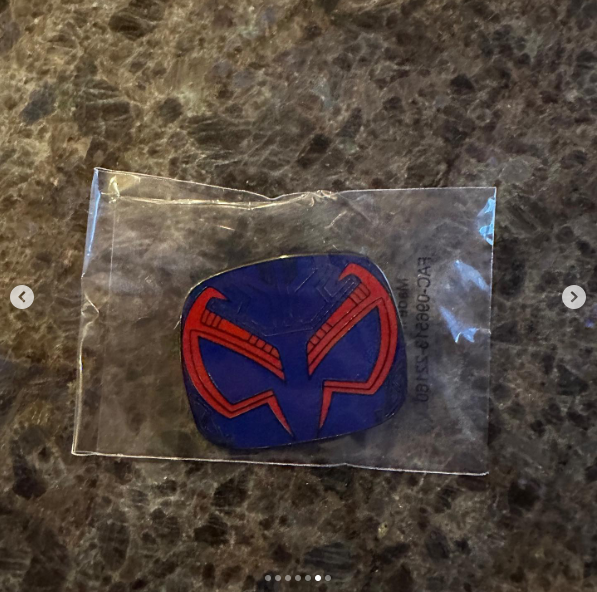 Marvel Collector Corps Spiderman Across The Spiderverse Talla M